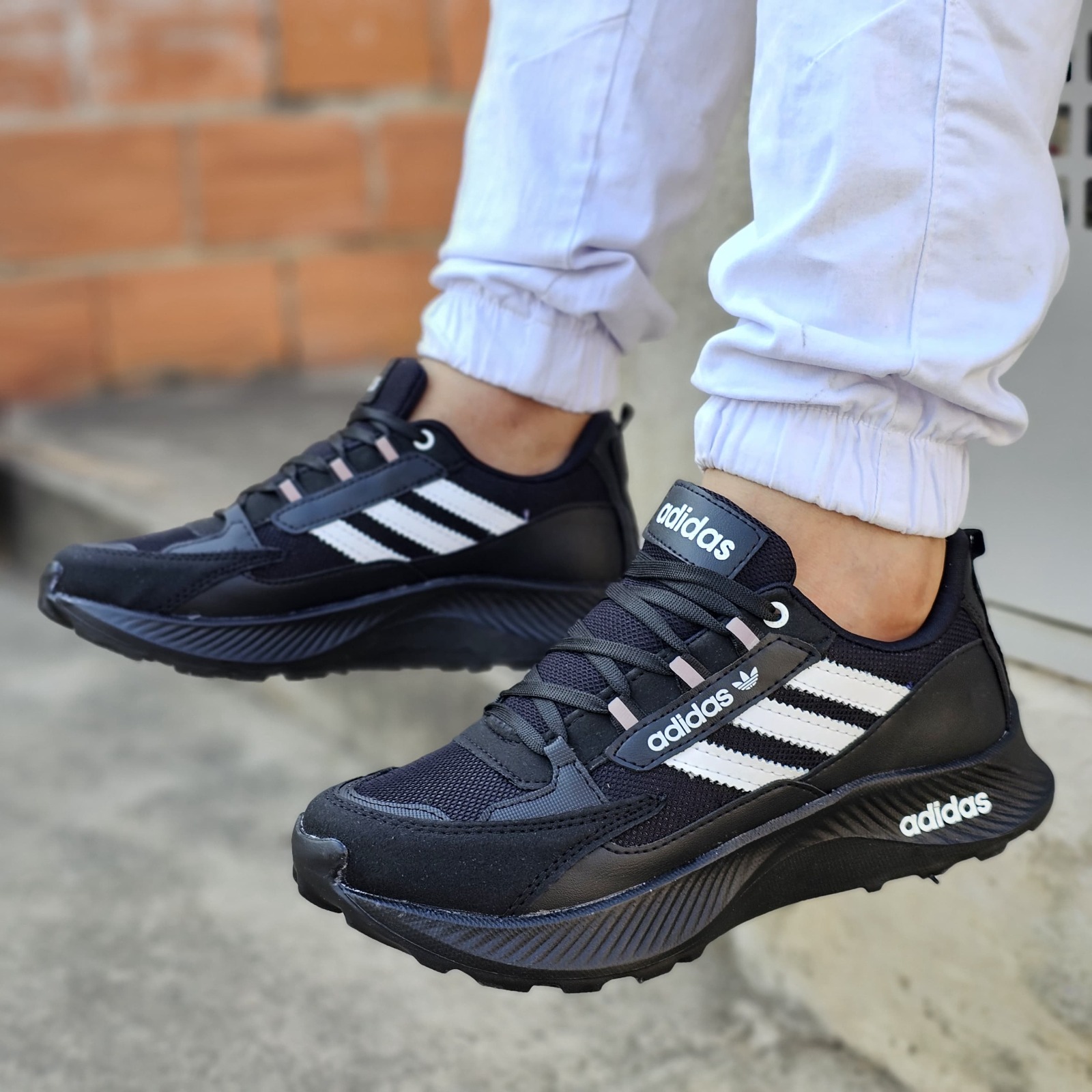 REF: 09 ADIDAS